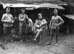 Vojaci v uhorských uniformách