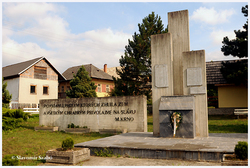 Pamätník v obci Vlachovo